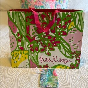 Lilly Pulitzer Vibrant Floral Shopper bag and jewelry bag duster
